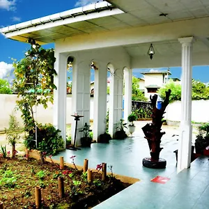 Bed & Breakfast The West Gate Bungalow, Nuwara Eliya